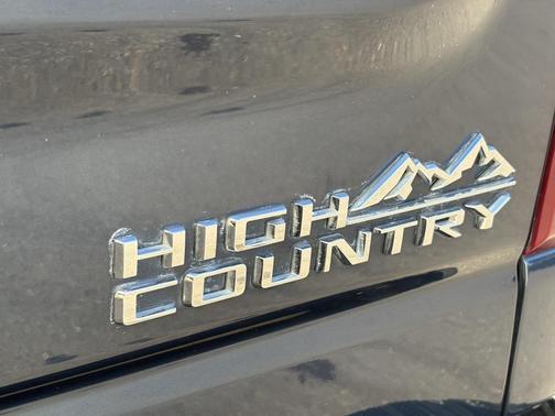 2022 Chevrolet Silverado 1500 High Country