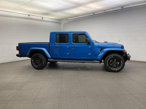 2025 Jeep Gladiator High Tide