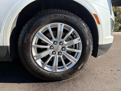 2017 Cadillac XT5 Base