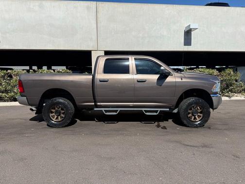 2018 RAM 2500 Tradesman Crew Cab 4x4 6'4' Box