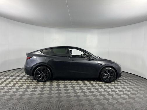 2025 Tesla Model Y Long Range Dual Motor Rear-Wheel Drive