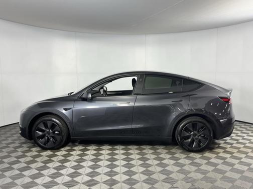 2025 Tesla Model Y Long Range Dual Motor Rear-Wheel Drive