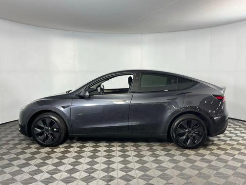 2025 Tesla Model Y Long Range Dual Motor Rear-Wheel Drive