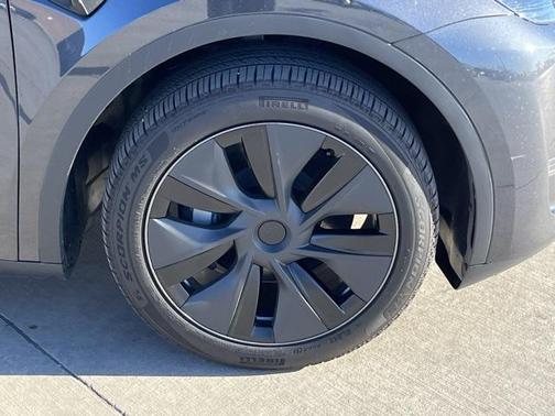 2025 Tesla Model Y Long Range Dual Motor Rear-Wheel Drive