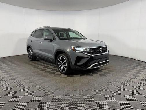 Gray 2023 Volkswagen Taos 1.5T SE
