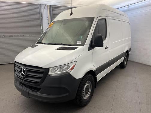 2022 Mercedes-Benz Sprinter 2500 Standard Roof