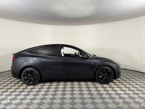 2025 Tesla Model Y Long Range Dual Motor All-Wheel Drive