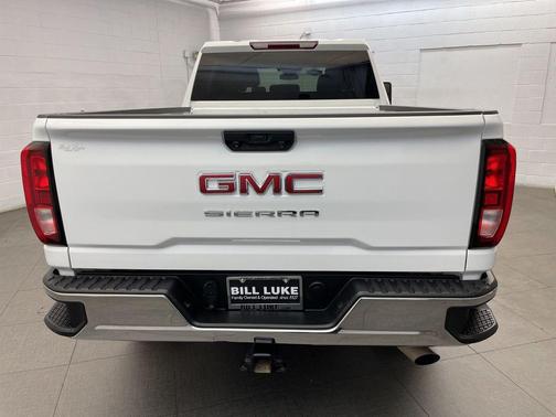 Summit White 2024 GMC Sierra 2500 Pro