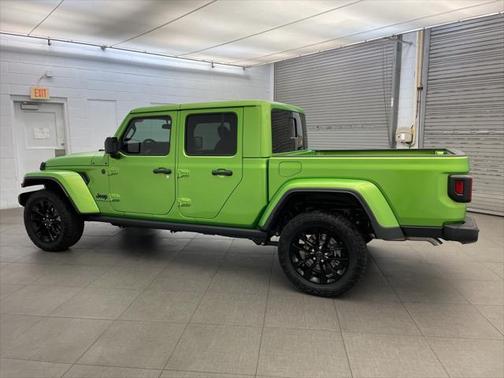 2025 Jeep Gladiator Nighthawk