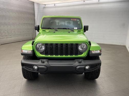 2025 Jeep Gladiator Nighthawk