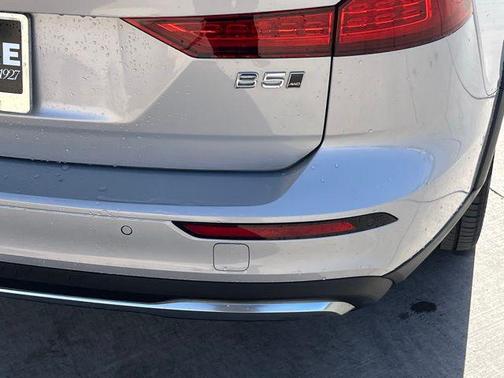 2025 Volvo V60 Cross Country Plus, B5 AWD Gas (mild hybrid)