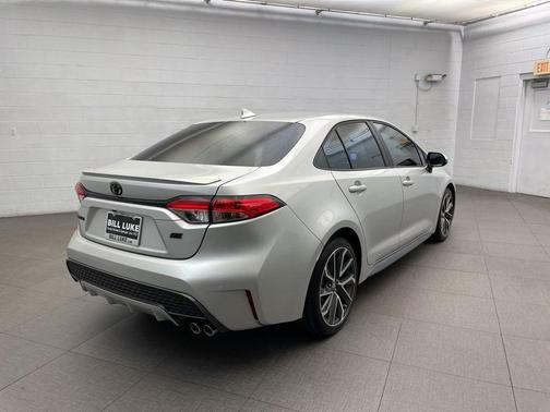 Classic Silver Metallic 2021 Toyota Corolla SE