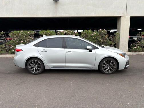 Classic Silver Metallic 2021 Toyota Corolla SE