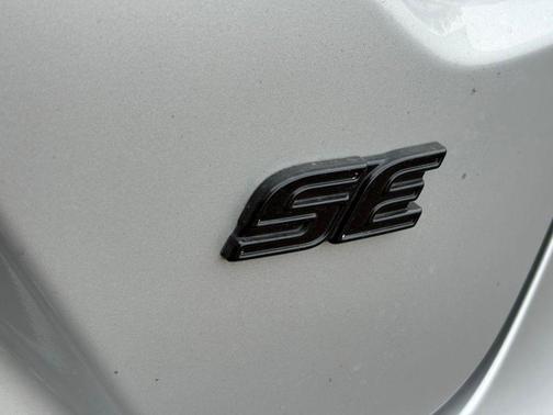 Classic Silver Metallic 2021 Toyota Corolla SE