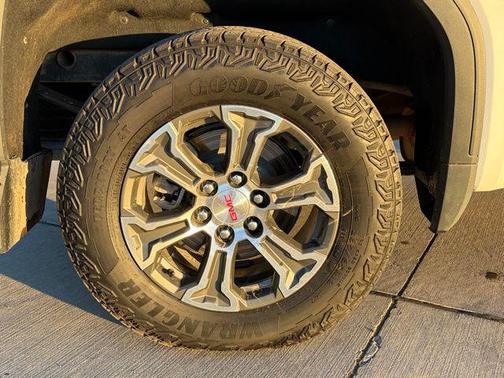 2024 GMC Sierra 1500 SLE