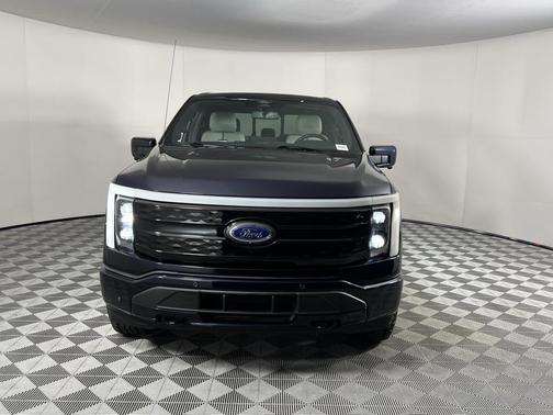 2022 Ford F-150 Lightning Platinum