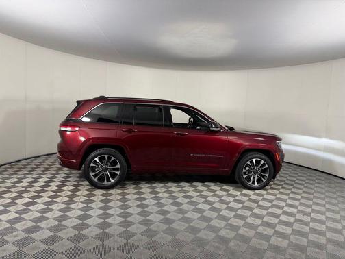 Velvet Red Pearlcoat 2023 Jeep Grand Cherokee Overland