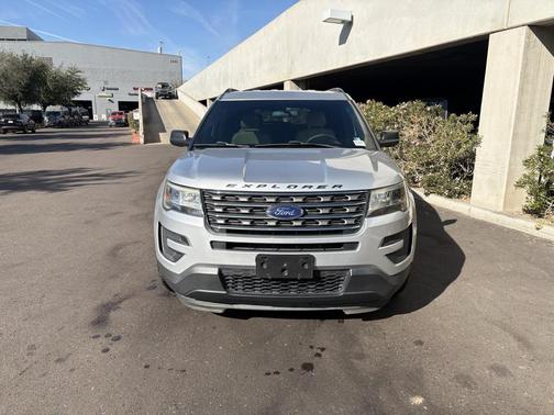 2016 Ford Explorer Base