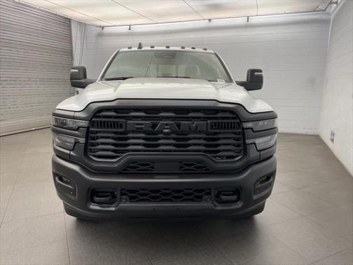 2025 RAM 3500 Tradesman Crew Cab 4x4 8' Box