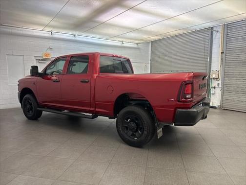 2025 RAM 2500 Tradesman Crew Cab 4x4 6'4' Box