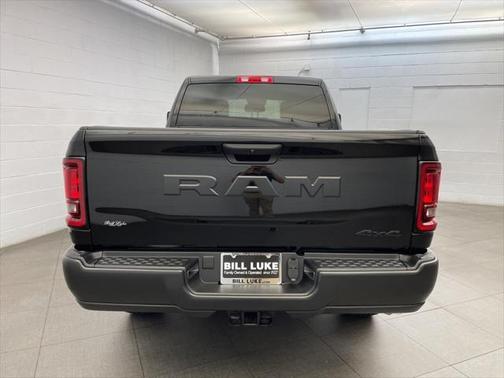 2025 RAM 2500 Tradesman Crew Cab 4x4 6'4' Box