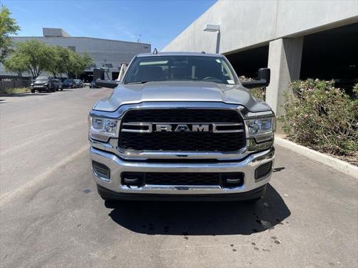 2020 RAM 2500 Tradesman Crew Cab 4X4 6'4' Box