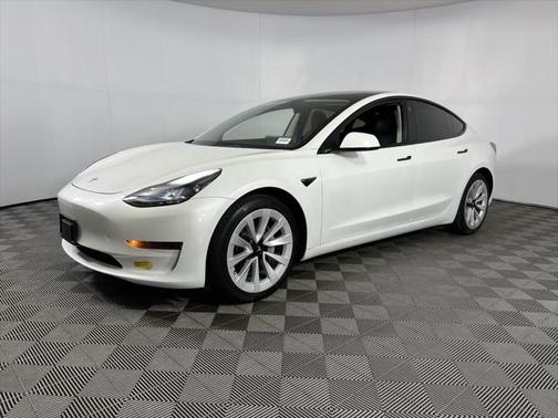 2022 Tesla Model 3 Standard Range