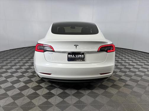 2022 Tesla Model 3 Standard Range