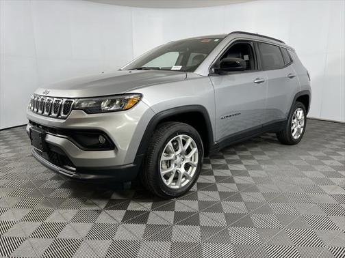 2023 Jeep Compass Latitude Lux