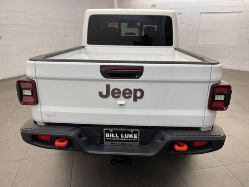 2026 Jeep Gladiator Mojave 4x4