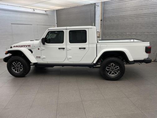 2026 Jeep Gladiator Mojave 4x4