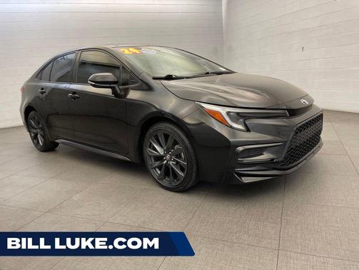 Midnight Black Metallic 2024 Toyota Corolla SE