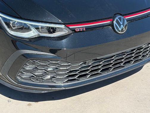 2024 Volkswagen Golf GTI 2.0T SE DSG