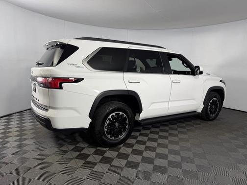 2026 Toyota Sequoia SR5