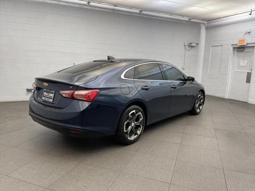 2022 Chevrolet Malibu FWD LT