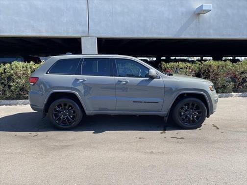 2021 Jeep Grand Cherokee Laredo