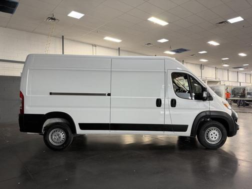 2024 RAM ProMaster 2500 Tradesman