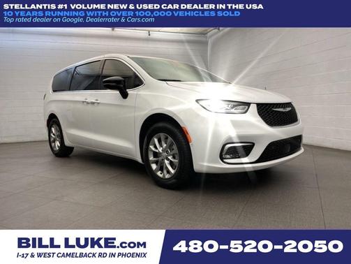 Bright White Clearcoat 2026 Chrysler Pacifica L
