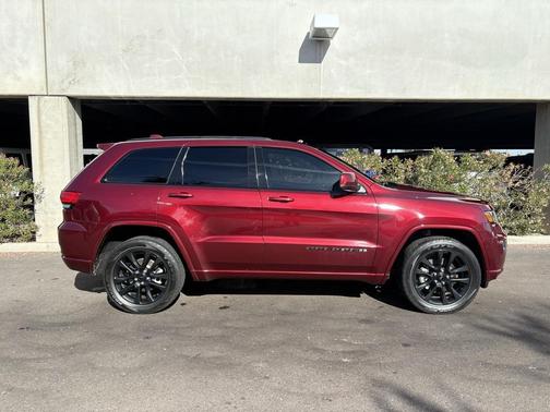 2021 Jeep Grand Cherokee Laredo