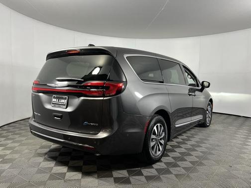 2023 Chrysler Pacifica Hybrid Limited