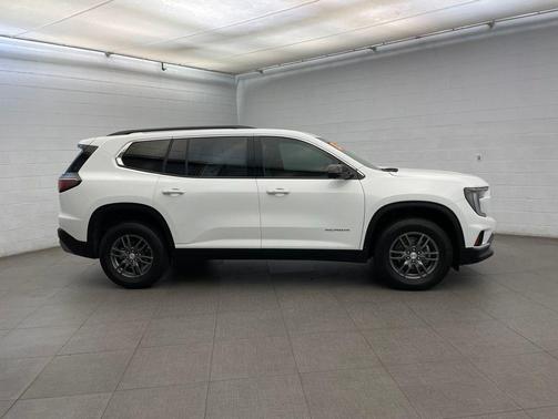 Summit White 2025 GMC Acadia FWD Elevation