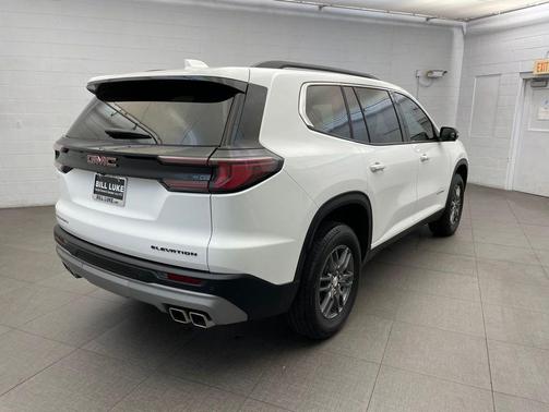 Summit White 2025 GMC Acadia FWD Elevation