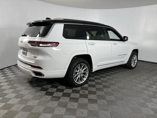 2022 Jeep Grand Cherokee L Summit