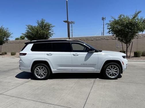 2022 Jeep Grand Cherokee L Summit