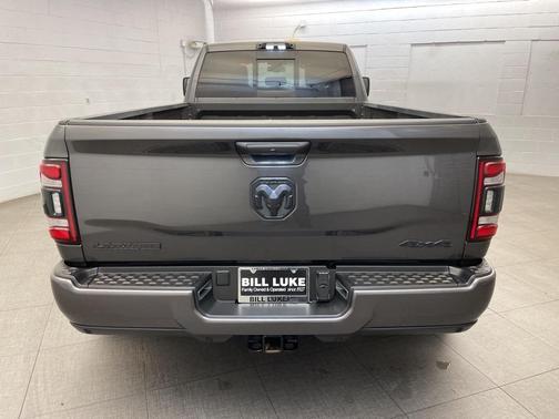 2024 RAM 3500 Laramie Crew Cab 4x4 8' Box