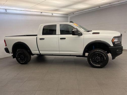 2024 RAM 2500 Tradesman Crew Cab 4x4 6'4' Box