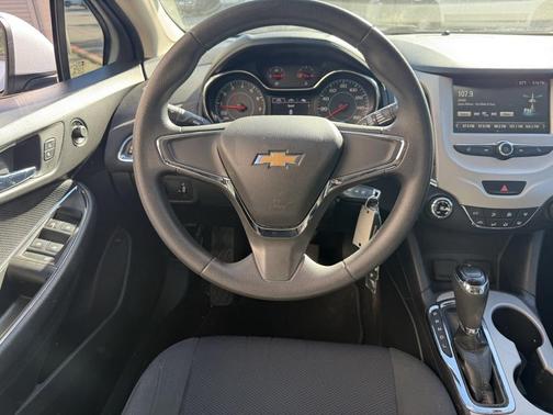 2017 Chevrolet Cruze LS