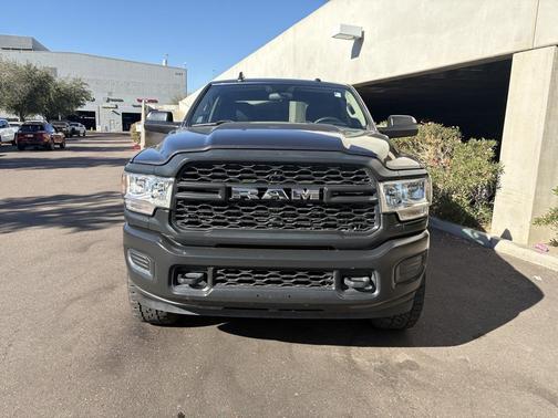 2020 RAM 2500 Tradesman Crew Cab 4X4 6'4' Box