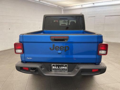 Hydro Blue Pearlcoat 2026 Jeep Gladiator Sport