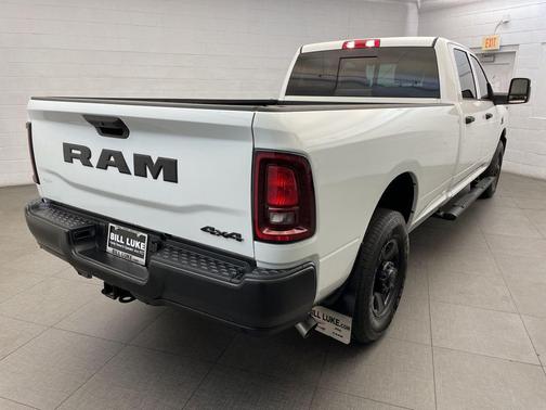 2025 RAM 3500 Tradesman Crew Cab 4x2 8' Box